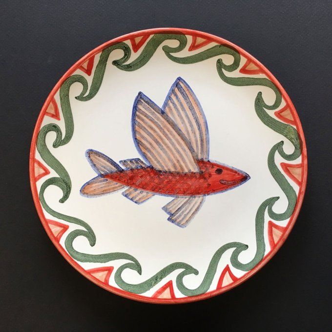 Assiette à dessert 21 cm diamètre décor main poisson volant (faïence bretonne) (céramique Bretagne).