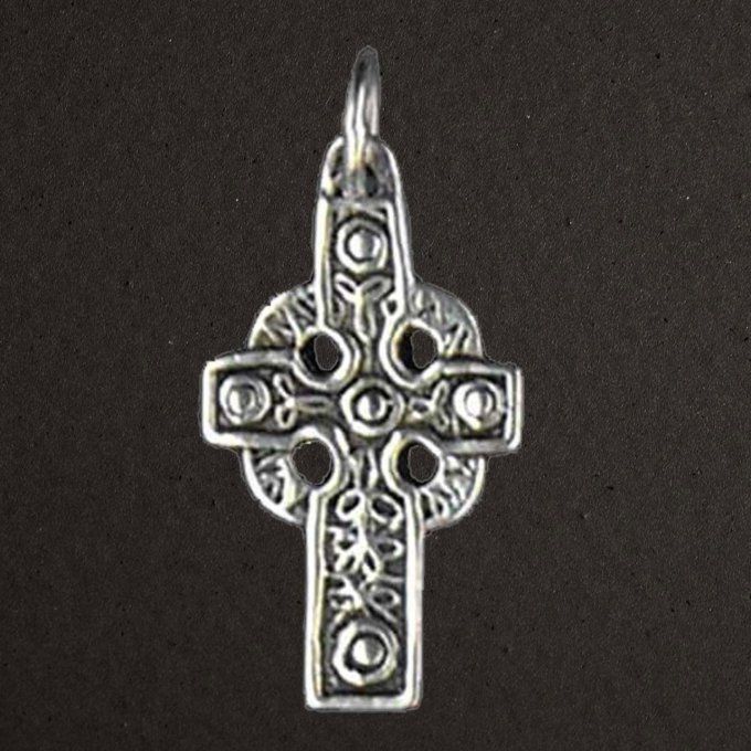 Croix celte moyenne argent massif 925/1000 (bijoux Toulhoat).