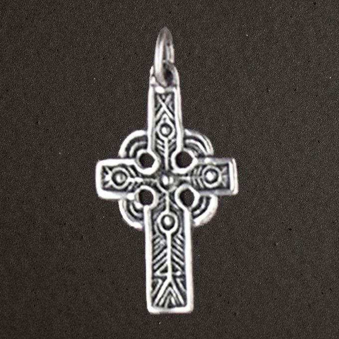 Petite croix celte argent massif 925/1000 (bijoux Toulhoat).