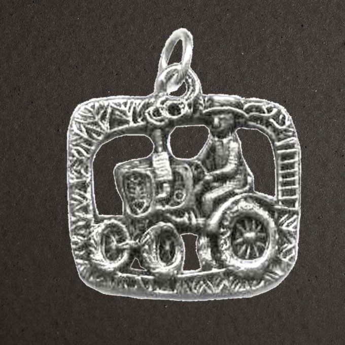 Pendentif argent massif 925/1000 Bijoux Toulhoat. "Le tracteur".