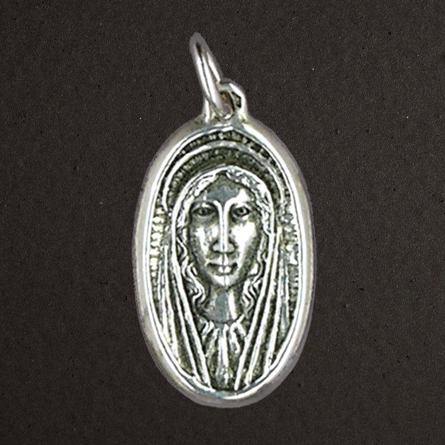 Médaille argent 925/1000 réf. 03324, vierge ovale (bijoux Toulhoat).