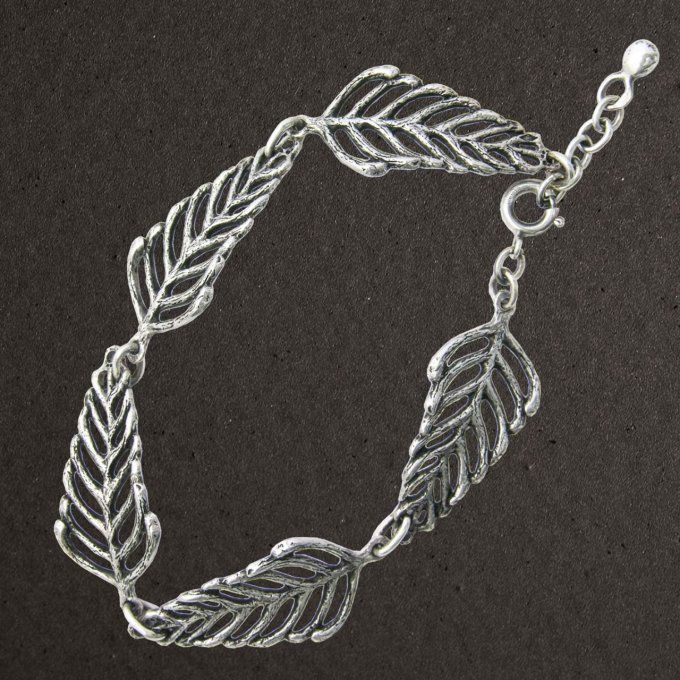 Bracelet articulé argent massif 925/1000 réf. 05628. Fougères (bijoux Toulhoat).