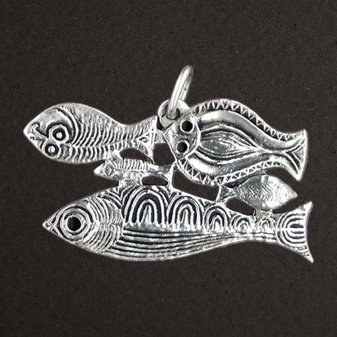 Pendentif argent massif 925/1000. Bijoux Toulhoat. Banc de poissons.