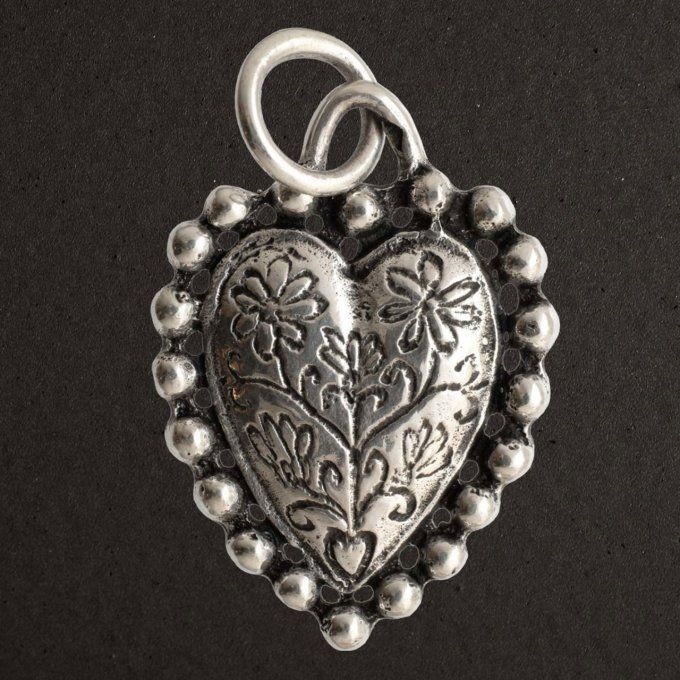 Pendentif argent massif 925/1000 Bijoux Toulhoat. Cœur perlé.