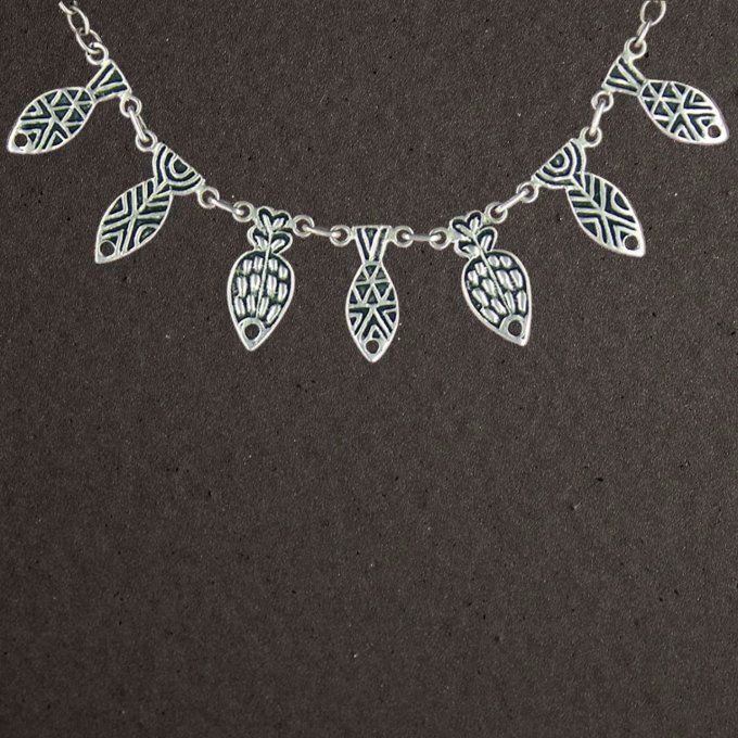 Collier argent massif 925/1000. Friture (petits poissons). Bijoux Pierre Toulhoat.