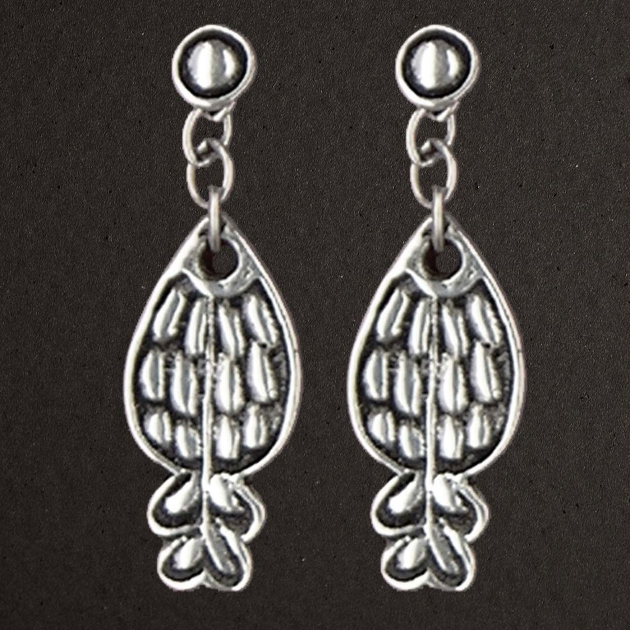 Pendants d'oreilles argent massif 925/1000 réf. 11046.  Friture, petits poissons (bijoux Toulhoat)