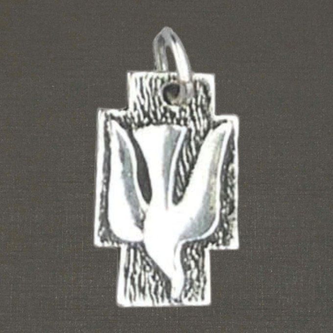 Colombe sur croix réf. 01142 argent massif 925/1000. Bijoux Toulhoat.