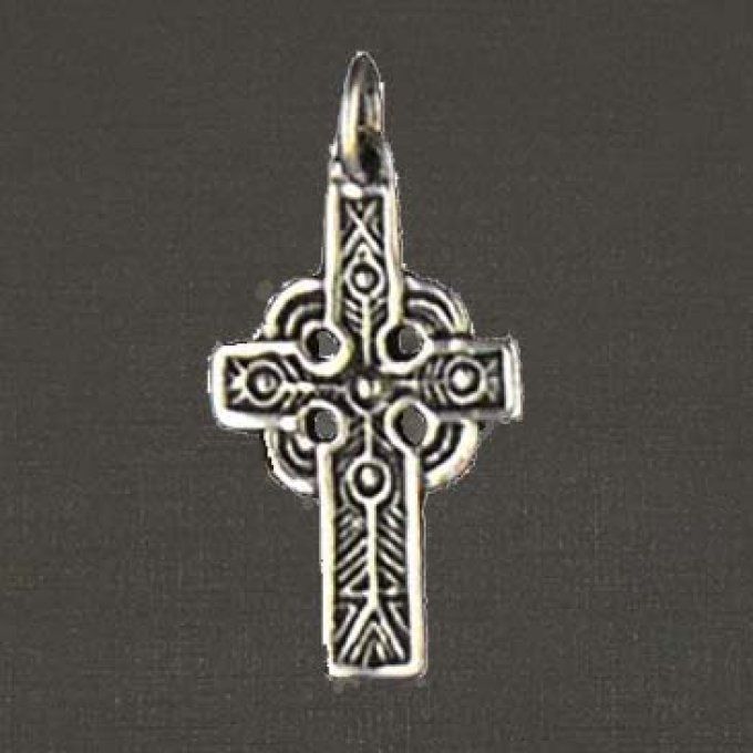 Petite croix celte argent massif 925/1000 réf. 01222 (bijoux Toulhoat).