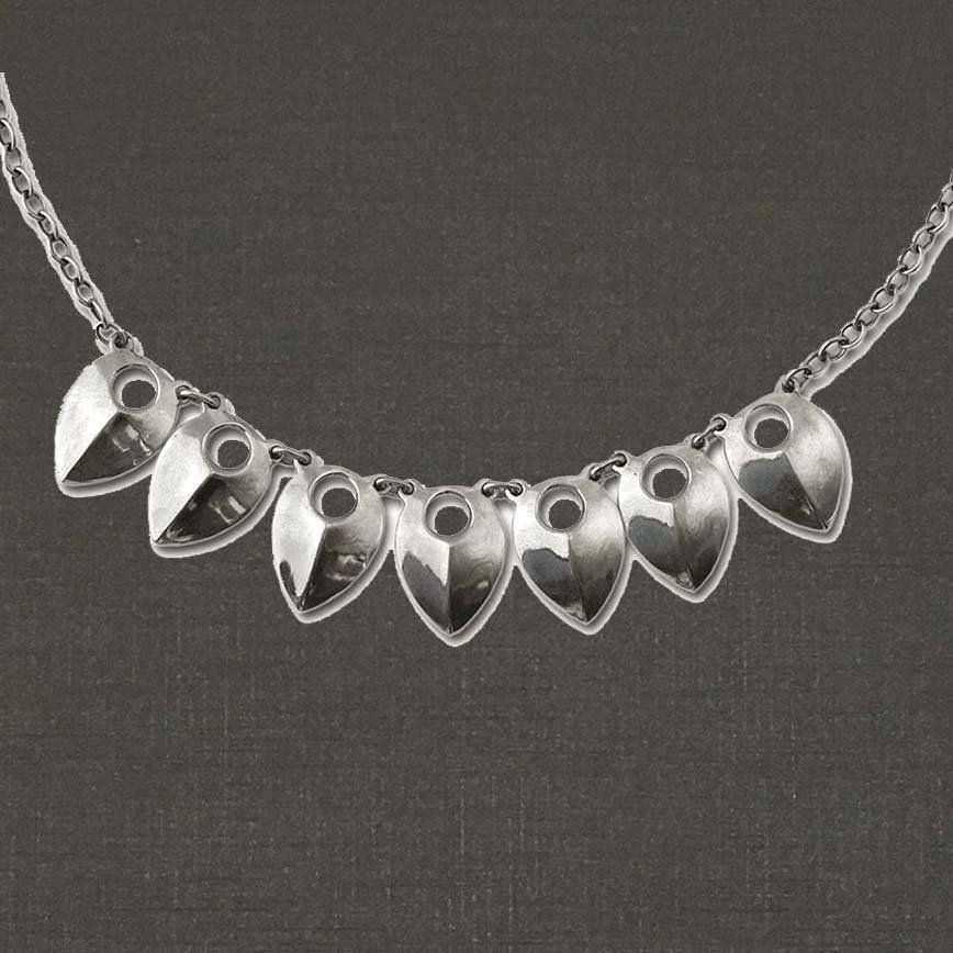 Collier argent massif 925/1000 réf. 09528, écailles (bijoux pierre Toulhoat).