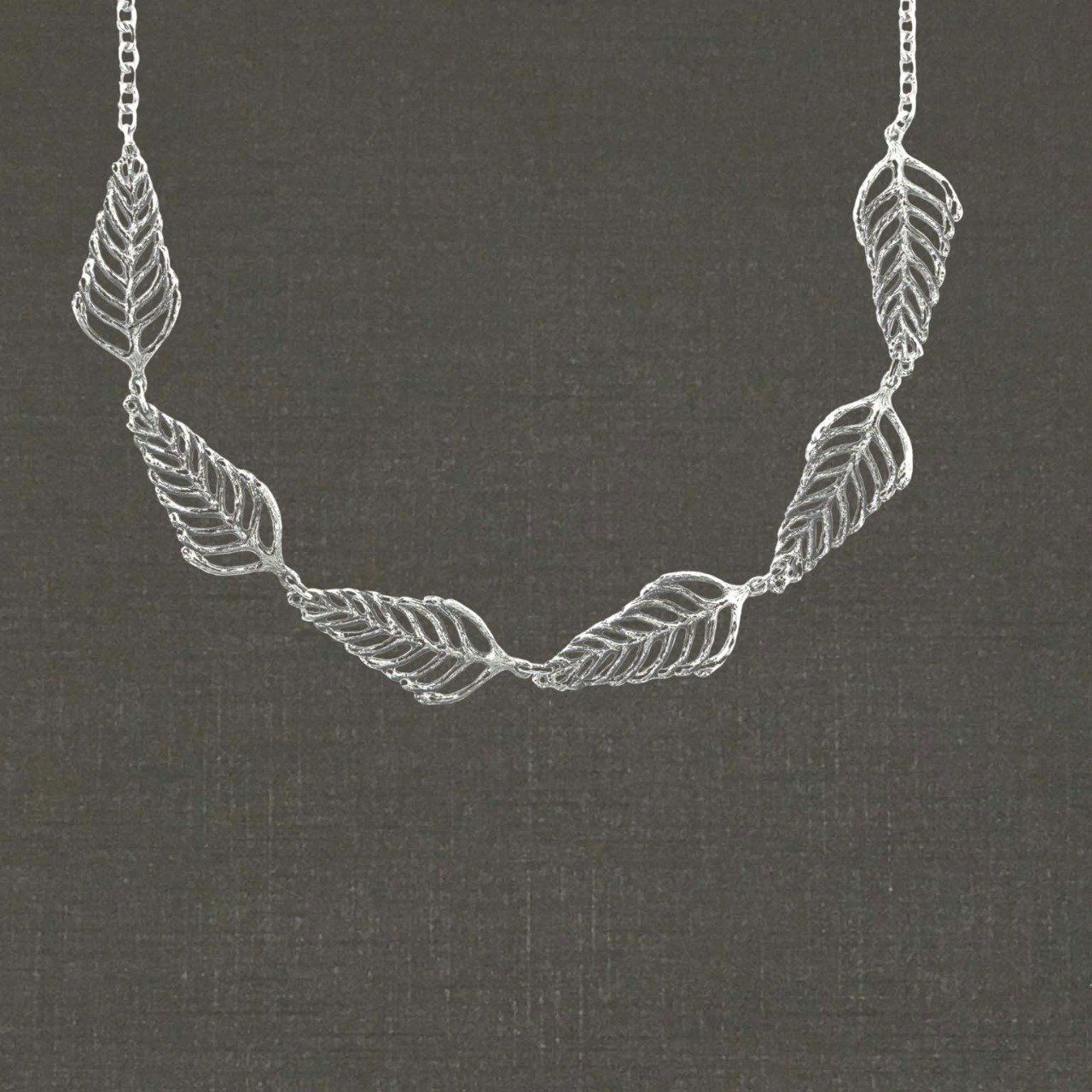 Collier argent massif 925/1000 réf. 09554 fougères 6 éléments, bijoux Pierre Toulhoat.