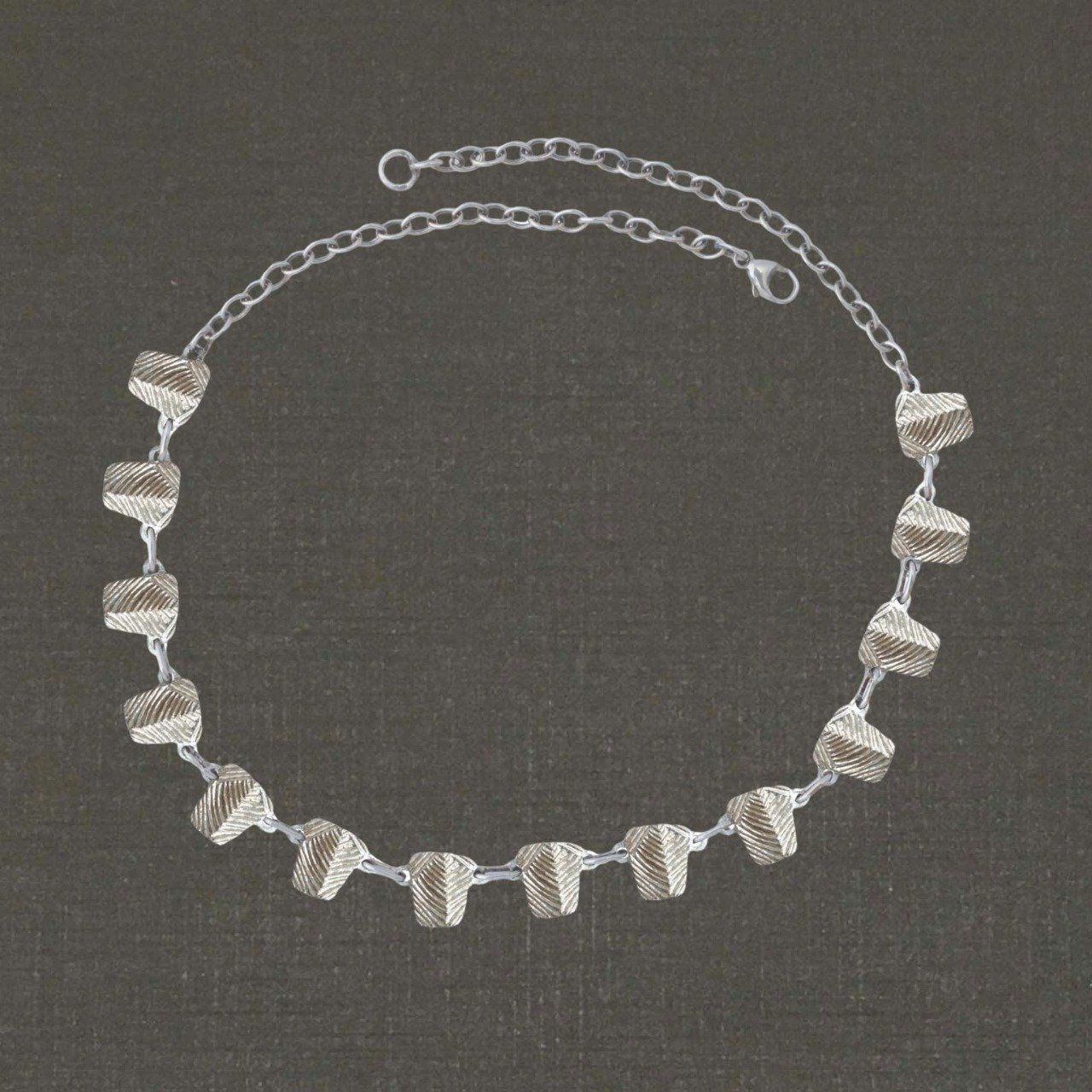 Collier argent massif 925/1000 réf. 09831 mein zao Gavrinis 14 éléments, bijoux Pierre Toulhoat.