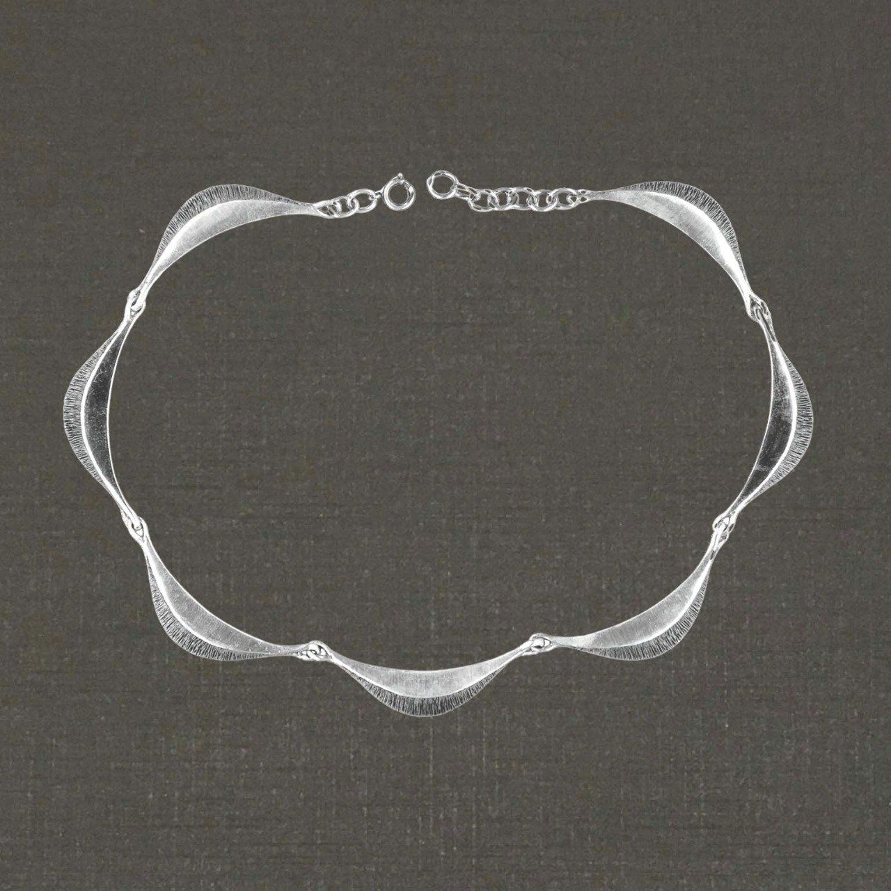 Collier argent massif 925/1000 réf. 09923 lune 7 éléments, bijoux Pierre Toulhoat.