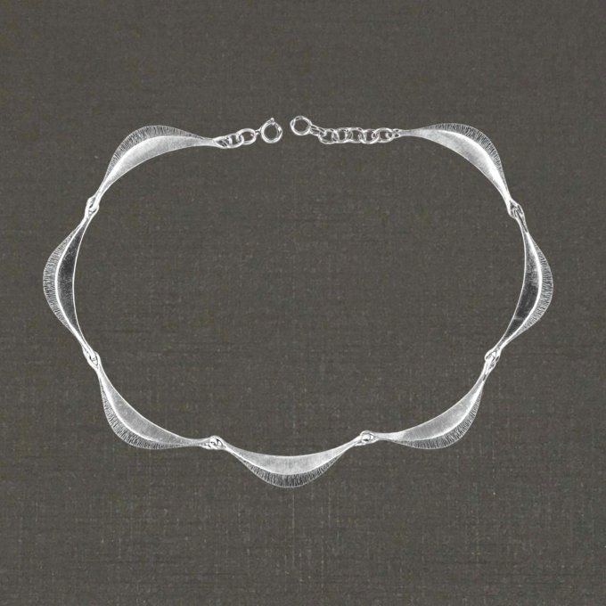 Collier argent massif 925/1000 réf. 09923 lune 7 éléments, bijoux Pierre Toulhoat.