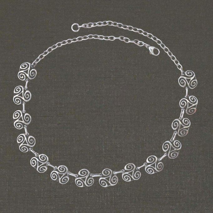 Collier argent massif 925/1000 réf. 09960 triskels 14 éléments, bijoux Pierre Toulhoat.