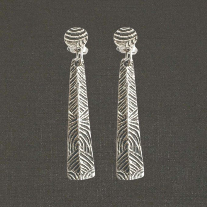 Pendants d'oreilles argent massif 925/1000 réf. 11829 baguettes Gavrinis, bijoux Pierre Toulhoat.