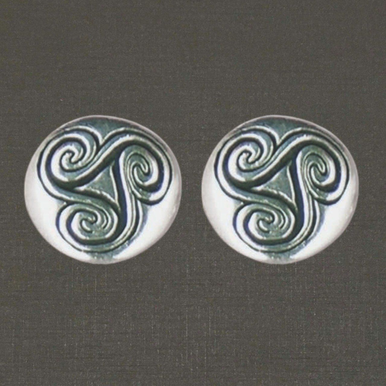 Clips boutons pour oreilles argent massif 925/1000 réf. 12030 triskel rond, bijoux Pierre Toulhoat.