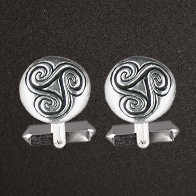 Boutons de manchette argent massif 925/1000 réf. 18052, triskel rond 2. Bijoux Toulhoat.