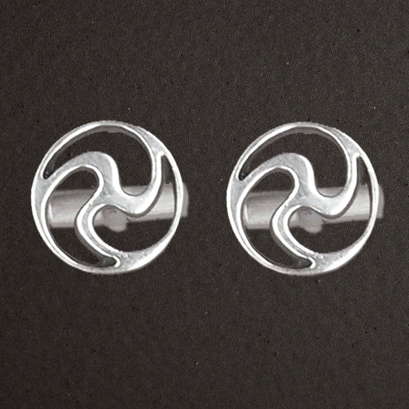 Boutons de manchette argent massif 925/1000 réf. 18053, triskel découpé épais 3. Bijoux Toulhoat.