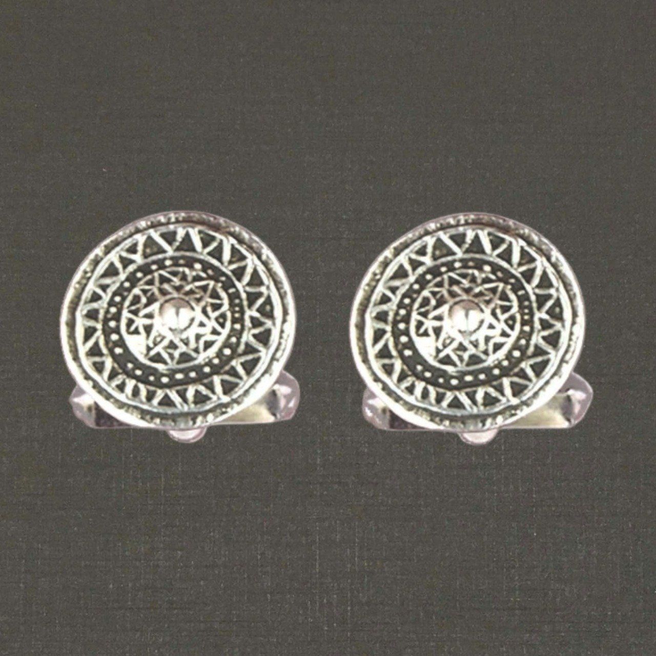 Boutons de manchettes argent massif 925/1000 réf. 18056 bouclier celte, bijoux Pierre Toulhoat.