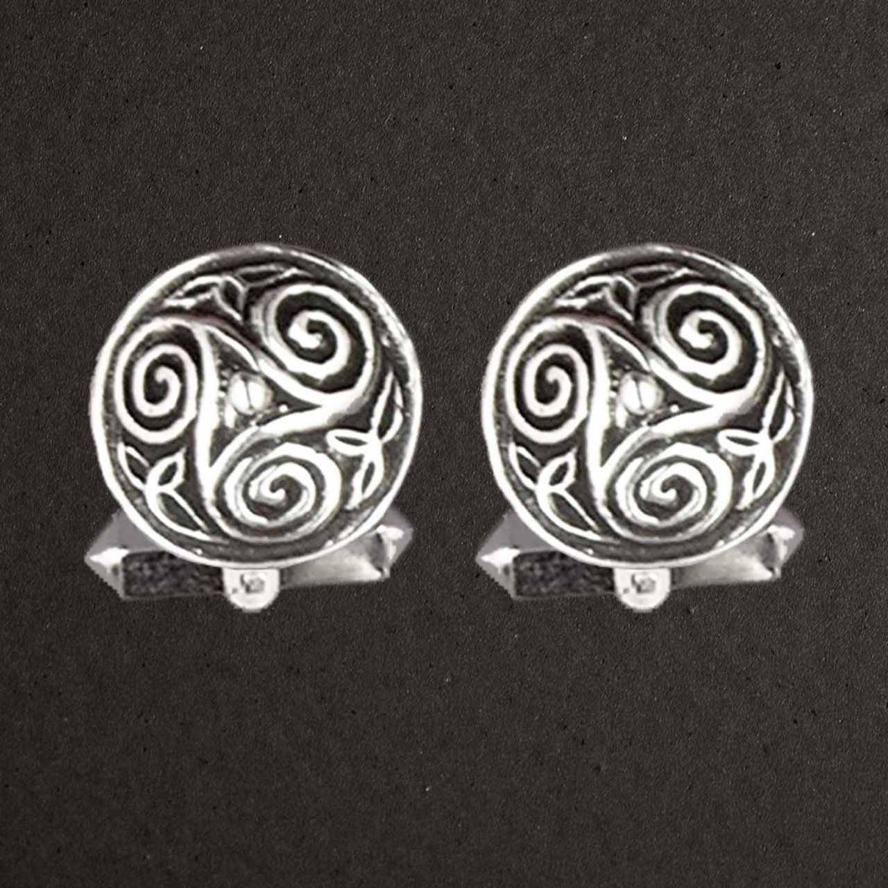 Boutons de manchette argent massif 925/1000 réf. 18058, triskel cône. Bijoux Toulhoat.