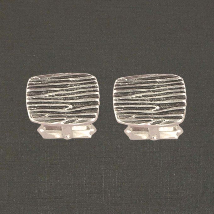 Boutons de manchettes argent massif 925/1000 réf. 18060 écorce carrée, bijoux Pierre Toulhoat.
